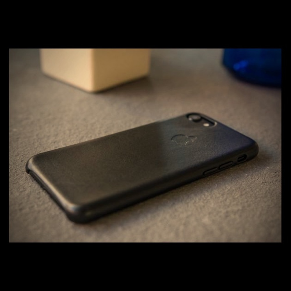 Apple black leather 7S iPhone case